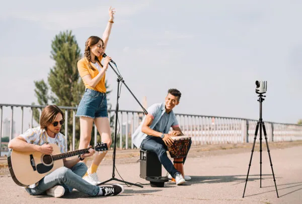 MAXHUB 便携式录播系统直播